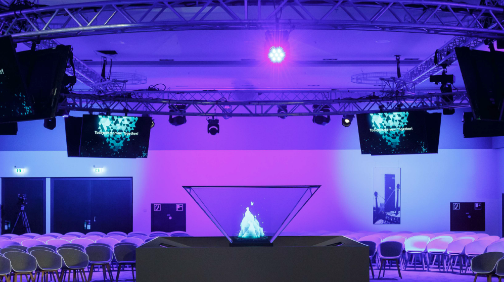 The chic prio holostele creates new opportunities for your event! Made by prio Event Management.